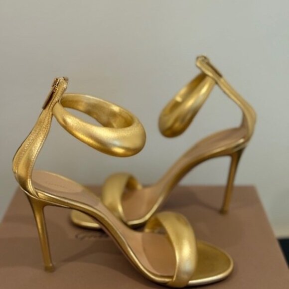 GIANVITO ROSSI BIJOUX Size 37.5 GOLD METALLIC LEATHER SANDALS - Picture 7 of 16